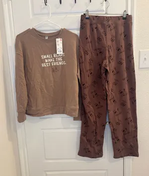 NWT Uniqlo Disney Winnie the Pooh Lounge Set S Brown Pajama Pants Sweatshirt thumbnail 1