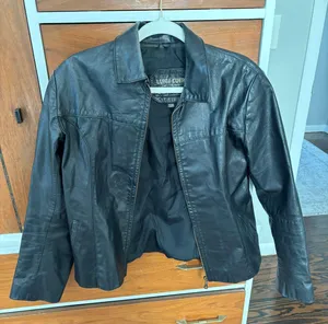 Women’s Fitted Leather Jacket Black thumbnail 1