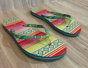 Vera Bradley Flip Flops in Serape Paradise Thong Sandals summer‎ Sz 7-8 thumbnail 1