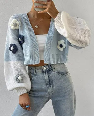 Floral cardigan sweater knit blue white cropped top long sleeve womens NWT NEW thumbnail 7