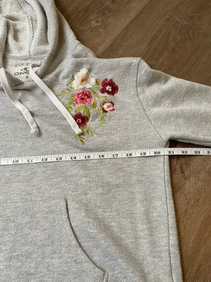 O’neill hooded sweatshirt embroidered flowers grey hoodie Women’s size M thumbnail 10