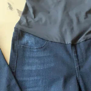 New. Just Black flare maternity jeans. 26P. NWOT thumbnail 3