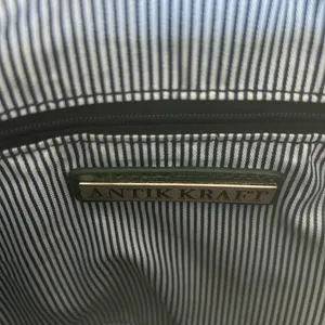 Antik Kraft green crossbody thumbnail 6