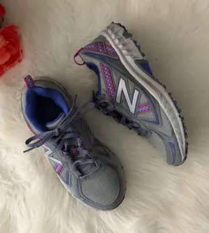 New Balance Grey & Pink Tennis Shoes thumbnail 1