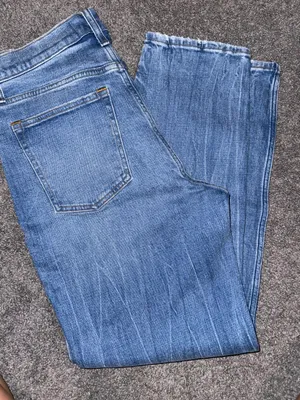 Abercrombie Mom Jeans thumbnail 2