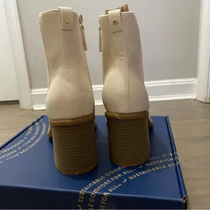 NEW Dr. Scholl's Shoes Women's Ride Away Mid Shaft Boots Calf in White Cap thumbnail 9