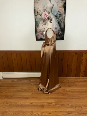 Beautiful New David's Bridal Antique Gold Satin Twist-Front Gown thumbnail 5