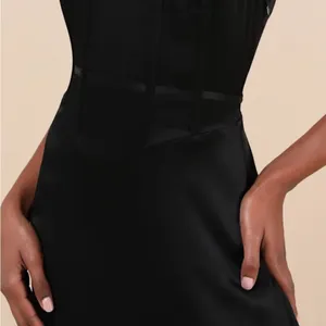 NWT Lulus dress thumbnail 3