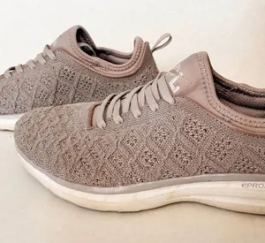 APL Athletic Propulsion Labs Techloom Phantom Running Shoes - Women's 7 - Silver thumbnail 1
