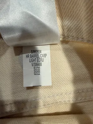 Banana Republic High-Rise Barrel Jeans Women's Size 30/10 in Light Ecru NWOT thumbnail 4
