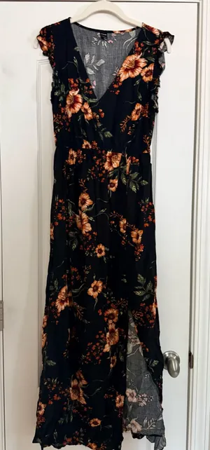 Dress thumbnail 1