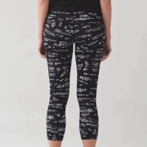 Lululemon Wunder‎ Under High-Rise Crop Graf Black 2 Leggings Y2K thumbnail 2