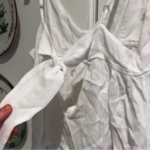 Brandy Melville White Crop Tank Blouse Back Tie thumbnail 5