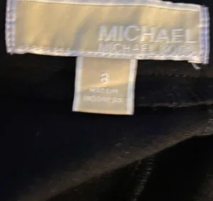 Michael Black mini skirt with gold zipper in front & back size 8 thumbnail 5