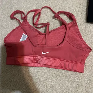 Nike Women's Coral Sports Bra thumbnail 2