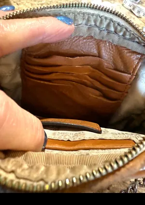 Crossbody thumbnail 3