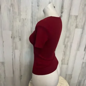 Burgundy top  thumbnail 2