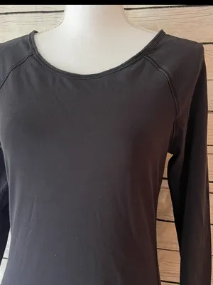 Lululemon Physically Fit Long Sleeve Tee thumbnail 10
