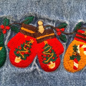 Vintage‎ 90s Denim Chambray Christmas Shirt Embroidered Mittens Medium Holiday thumbnail 7