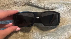 Men’s Oakley sunglasses  thumbnail 1