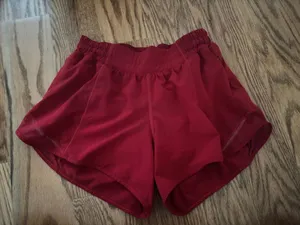 Lululemon Shorts Low-Rise 4" thumbnail 2