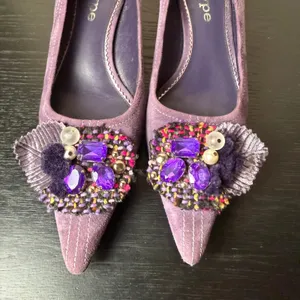 Hype Sarafina Purple Suede Kitten Heels Pointed Toe Embellished Pumps Womens 8M thumbnail 11