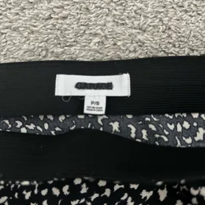 Garage Black and Off White White Satin Midi Skirt thumbnail 6