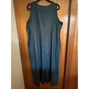 Deep Green Sleeveless Long Pocket Dress Maxi 1X plus thumbnail 2