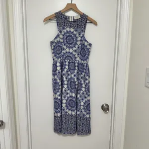 EVERLY | Women's Sleeveless Blue‎ White Geometric Print Fit Flare Midi Dress, S thumbnail 2