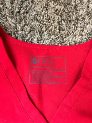FIGS Scrub Top thumbnail 2