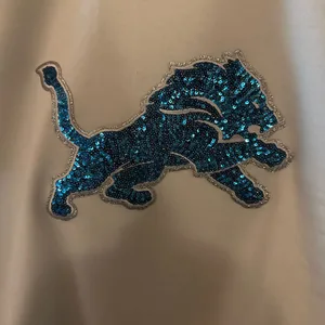 Detroit Lions sweatshirt! NFL white sequin bedazzled logo crewneck size small! thumbnail 2
