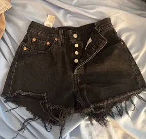 Levi’s 501 Shorts thumbnail 1