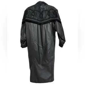 Wilson’s Leather Vintage 80s Women's Genuine Leather Long Trench Coat in Black - Size S thumbnail 2