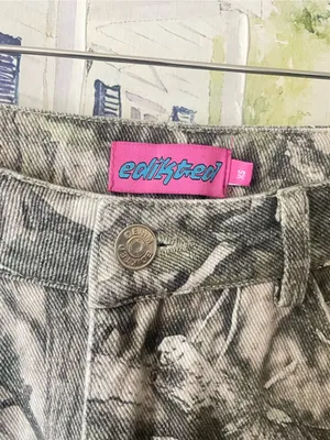 Edikted Low Rise Wide Leg Camo with Pink Bows Pocket Size XS thumbnail 4