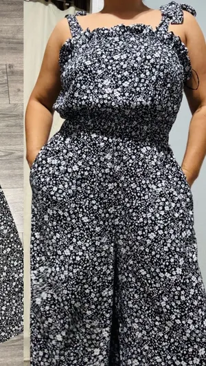 Blue Rair Women‎ Floral Jumpsuit Wide Leg Crop Tie Shoulder Smocked Waist Size L thumbnail 1
