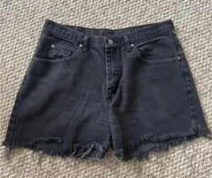 Custom 90s Mom Wrangler High-Waisted Black Jean Shorts 34 X 30 Relaxed Fit thumbnail 1