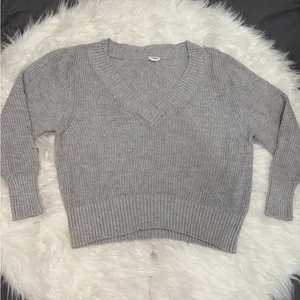 Garage Gray V-Neck Sweater Size S/P thumbnail 2