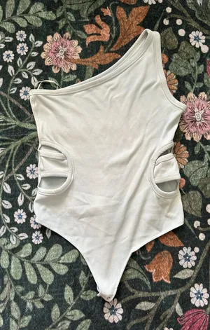 Abercrombie Bodysuit XL thumbnail 1