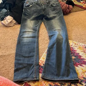 Hudson size 28 straight leg jeans‎ thumbnail 3