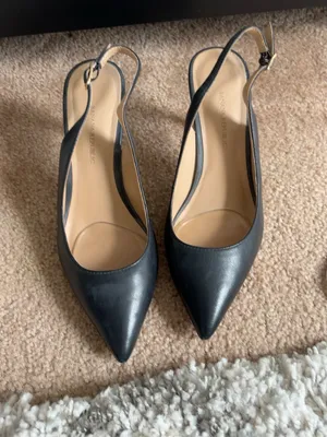 Banana Republic Black Leather Pointed Toe Slingback Heels 7 thumbnail 3