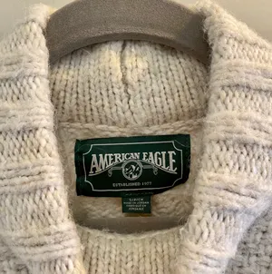 American Eagle thick cable knit sweater 🌨️ thumbnail 2