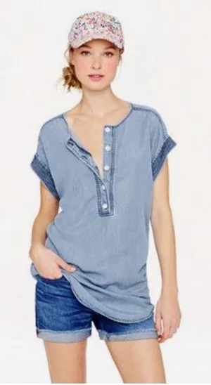 J. Crew‎ Blue Chambray Denim Top Women's Size XS Quarter Button Detail Sleeve thumbnail 1