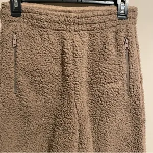 SKIMS Teddy Sherpa Wide Leg Lounge Track Pant- Size Small thumbnail 5