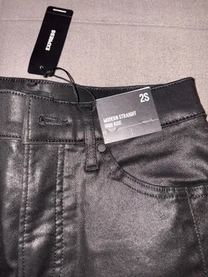 Express Modern Straight High-Rise Jeans thumbnail 3