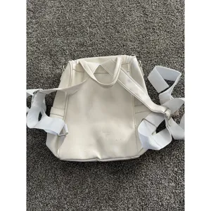 Younique Younique Diaper Bag Backpack White Medium Detachable Strap thumbnail 2