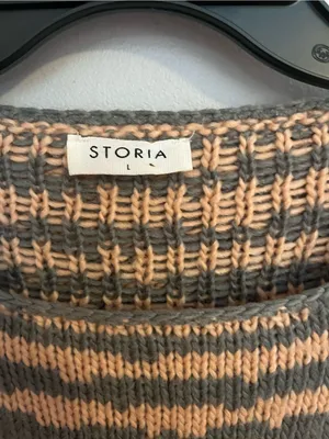 Storia Striped Fringe-Hem Cropped Sweater - Taupe & Gray thumbnail 3