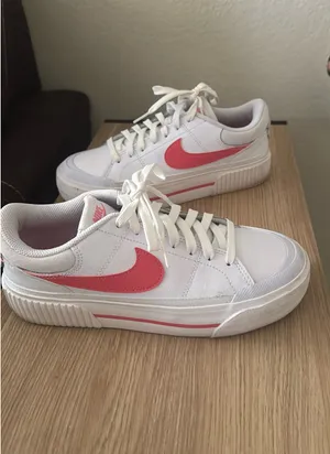 Nike Court Legacy Lift thumbnail 2