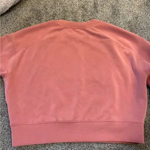 Lululemon Softstreme Crewneck thumbnail 4