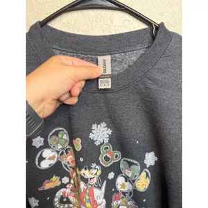 Gildan Disney Christmas Sweatshirt Mickey Mouse & Friends Holiday Gray Medium thumbnail 3