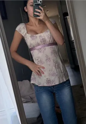 NWT Hollister Baby Doll Top With Tie Back Ribbon thumbnail 1